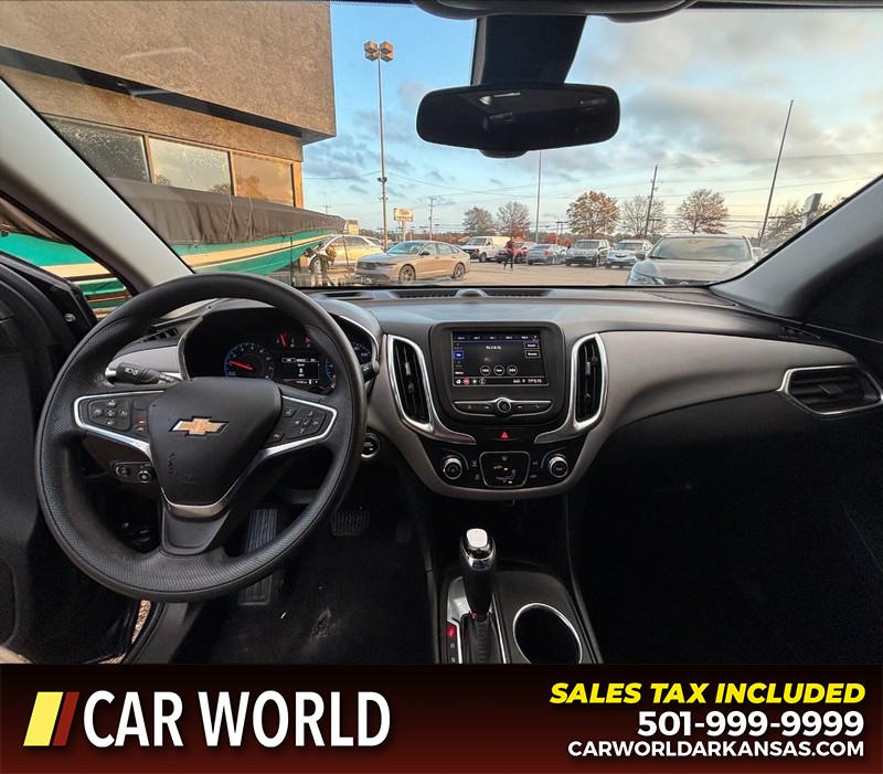 Chevrolet Equinox Vehicle Full-screen Gallery Image 16