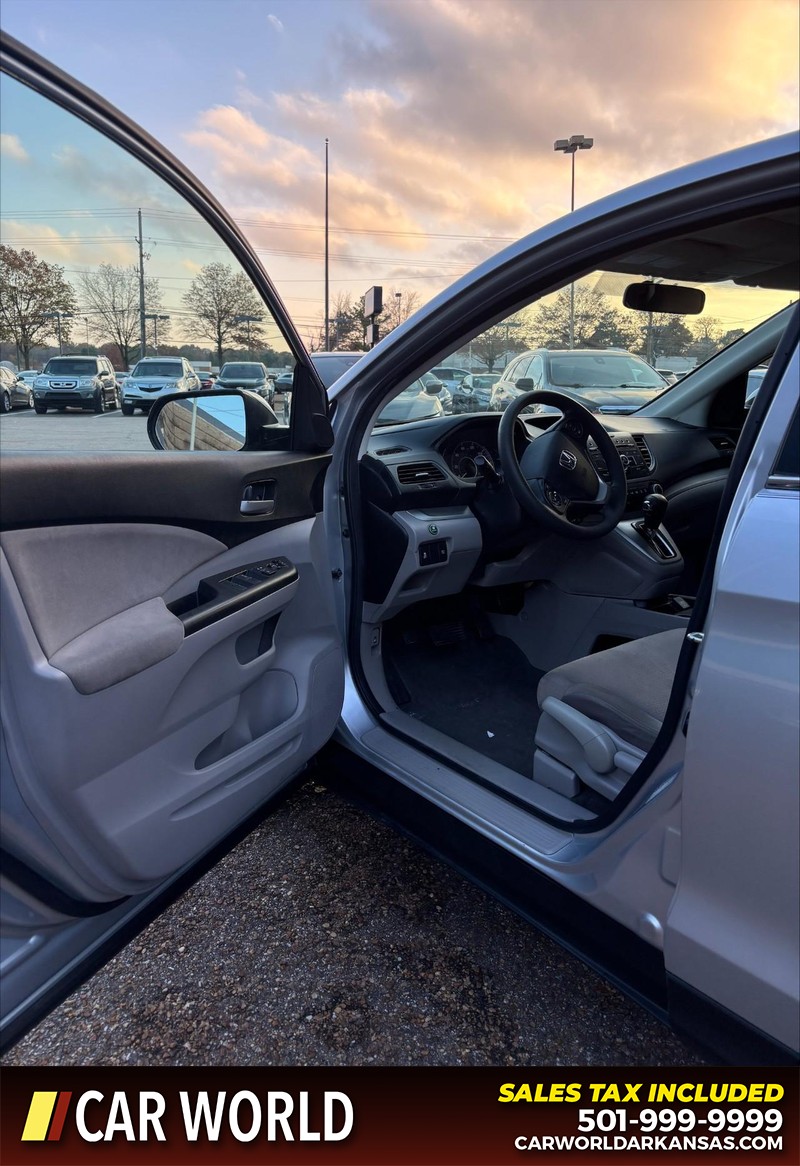 Honda CR-V Vehicle Full-screen Gallery Image 12