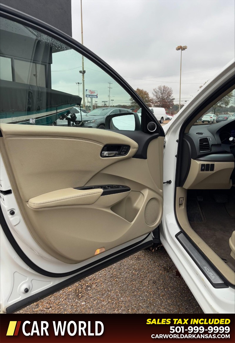 Acura RDX Vehicle Full-screen Gallery Image 11