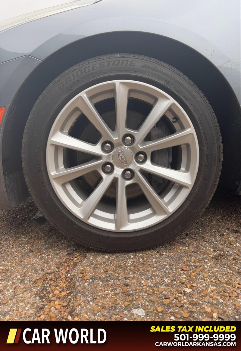 Cadillac CTS Sedan Vehicle Full-screen Gallery Image 12