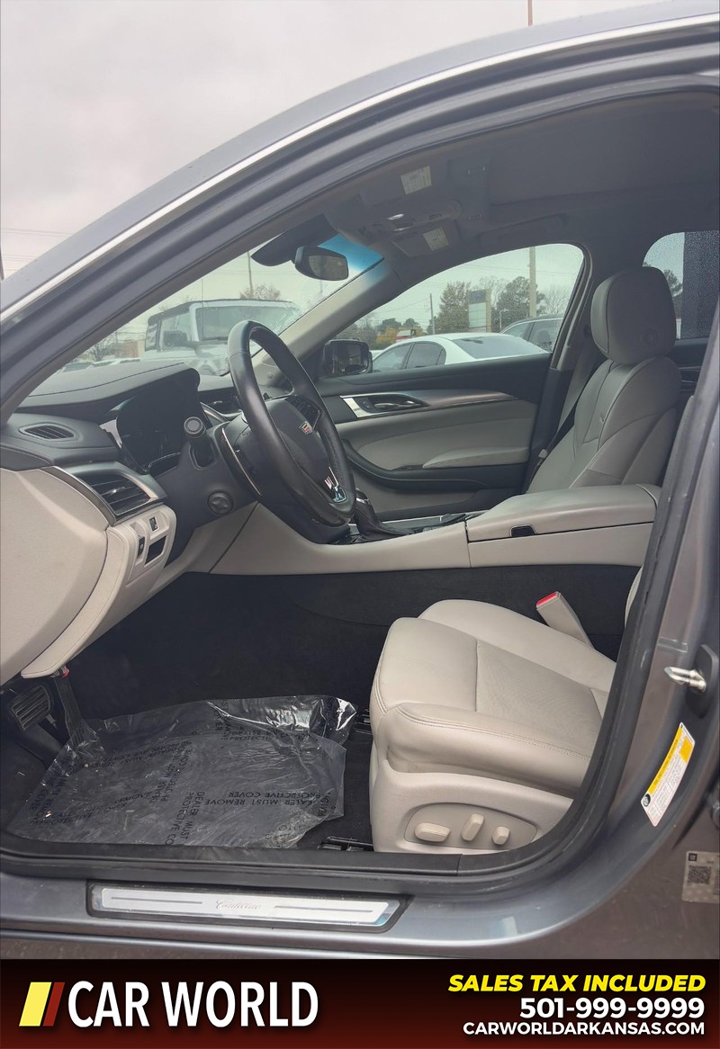 Cadillac CTS Sedan Vehicle Full-screen Gallery Image 14