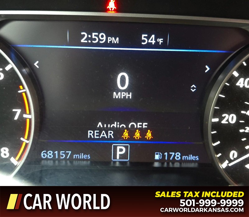 Nissan Altima Vehicle Full-screen Gallery Image 16