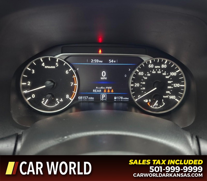 Nissan Altima Vehicle Full-screen Gallery Image 17