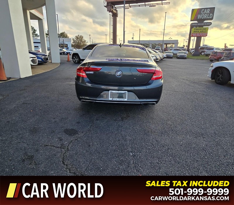 Buick LaCrosse Vehicle Full-screen Gallery Image 5