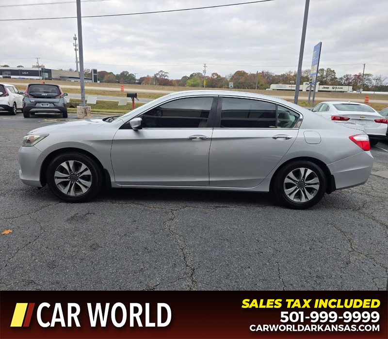 Honda Accord Sedan Vehicle Full-screen Gallery Image 4