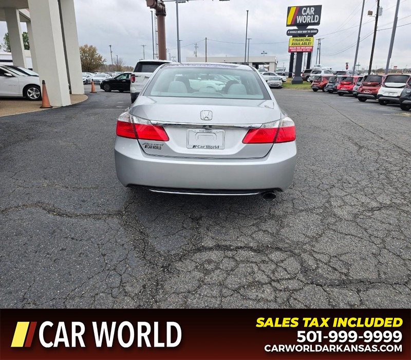 Honda Accord Sedan Vehicle Full-screen Gallery Image 5