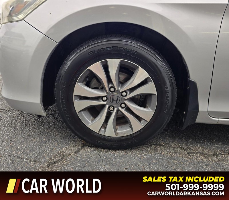 Honda Accord Sedan Vehicle Full-screen Gallery Image 6