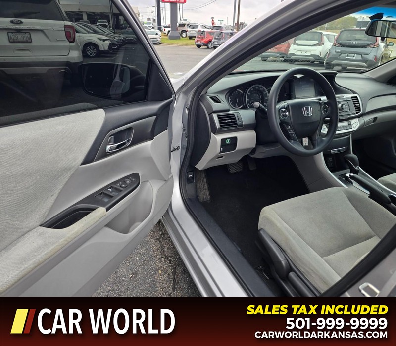 Honda Accord Sedan Vehicle Full-screen Gallery Image 7