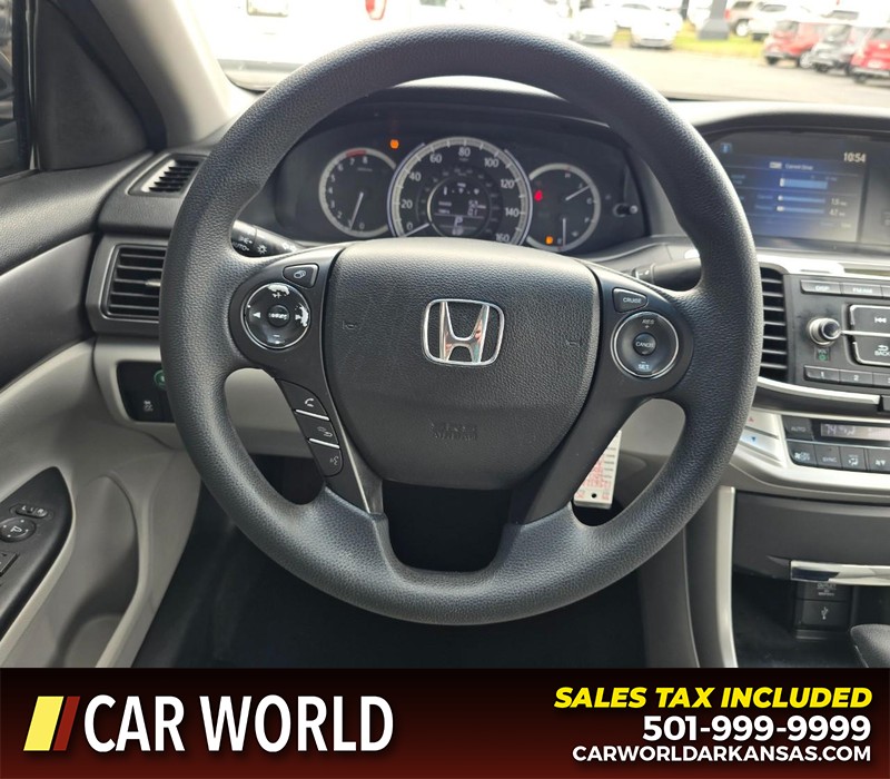 Honda Accord Sedan Vehicle Full-screen Gallery Image 14