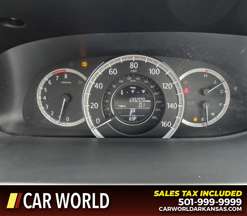 Honda Accord Sedan Vehicle Full-screen Gallery Image 16