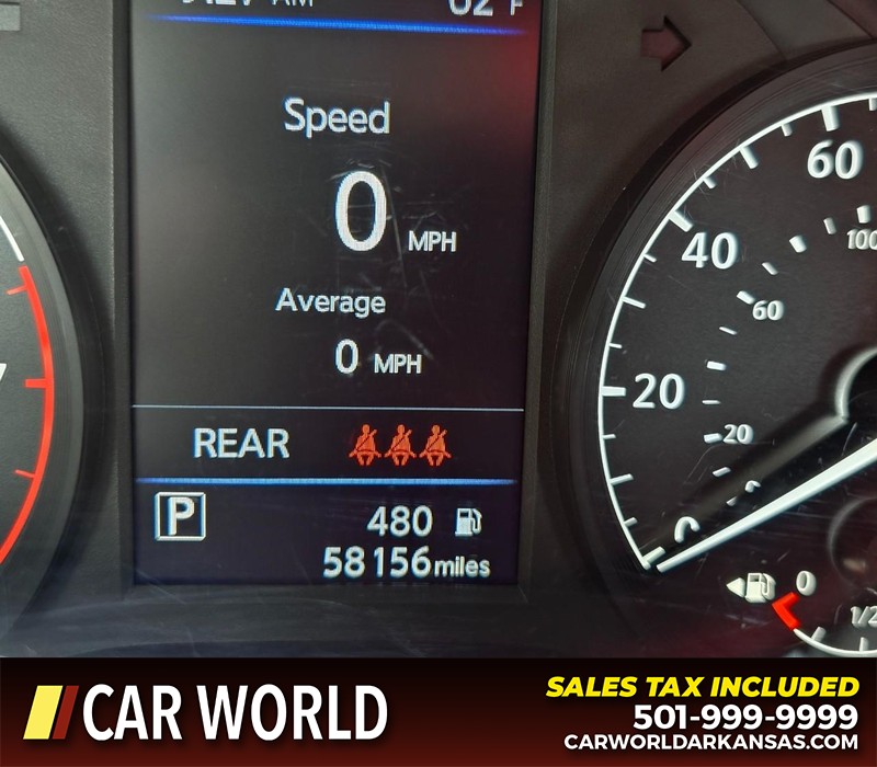 Nissan Altima Vehicle Full-screen Gallery Image 16