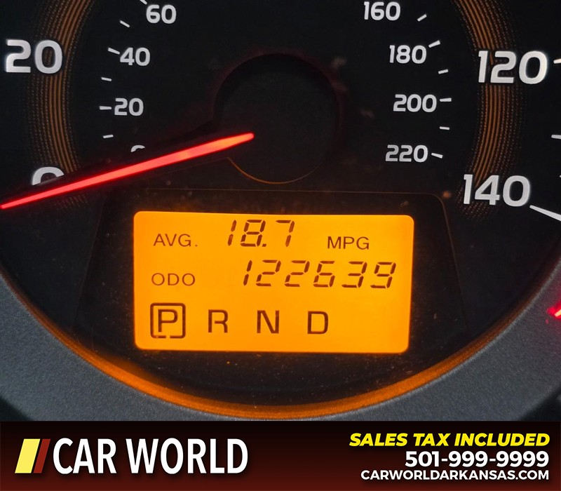 Toyota RAV4 Vehicle Full-screen Gallery Image 16