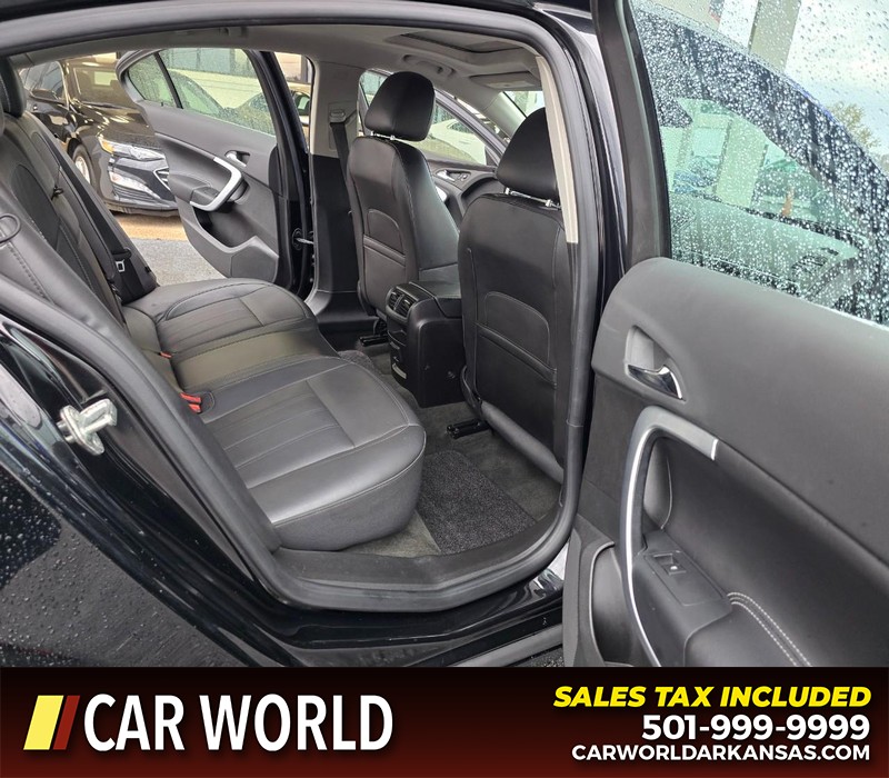 Buick Regal Vehicle Full-screen Gallery Image 12