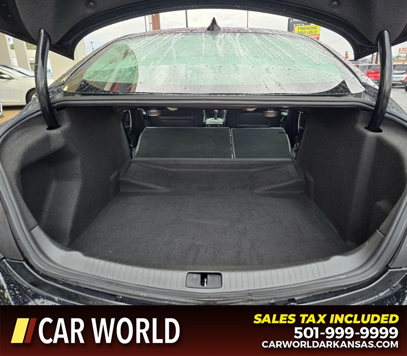 Buick Regal Vehicle Full-screen Gallery Image 14