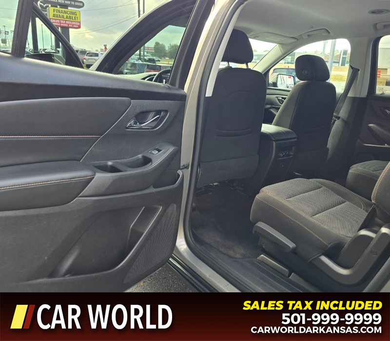 Chevrolet Traverse Vehicle Full-screen Gallery Image 9