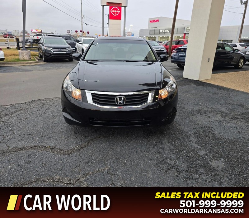 Honda Accord Sedan Vehicle Full-screen Gallery Image 2