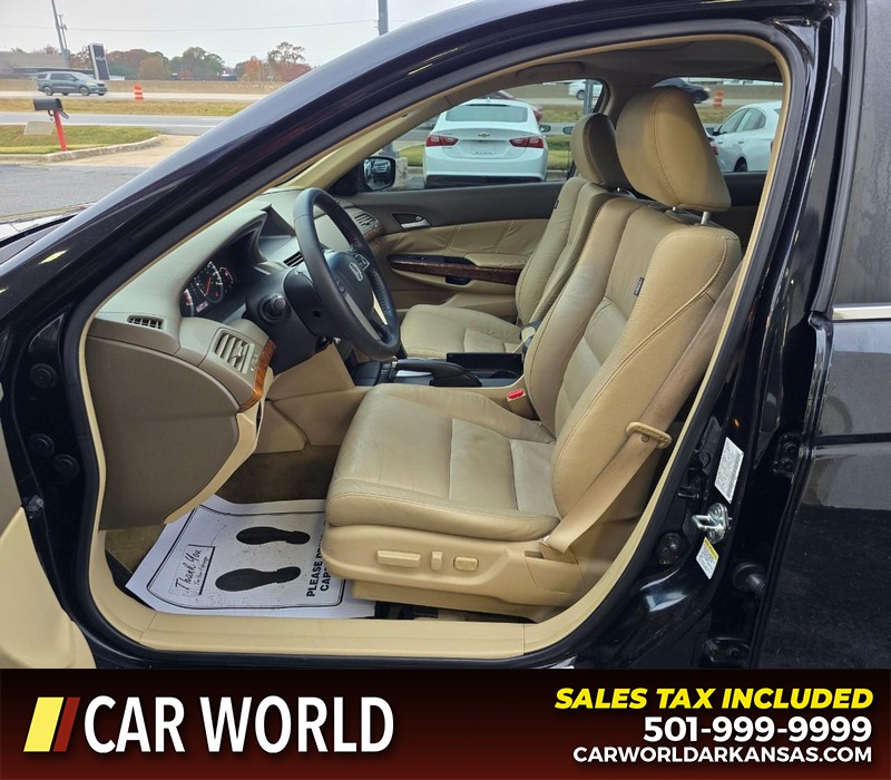 Honda Accord Sedan Vehicle Full-screen Gallery Image 8