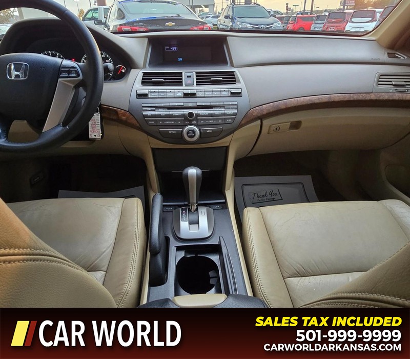 Honda Accord Sedan Vehicle Full-screen Gallery Image 18