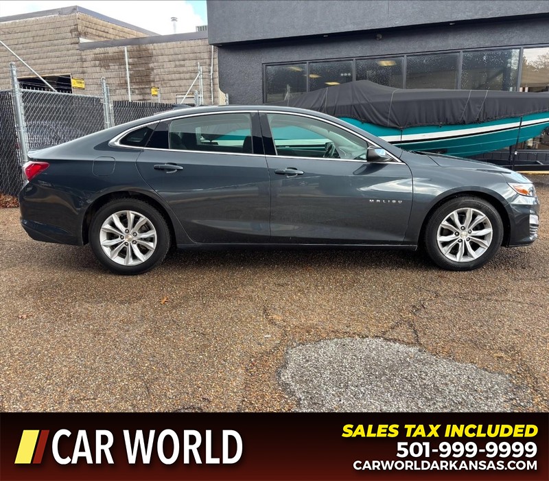 Chevrolet Malibu Vehicle Full-screen Gallery Image 2