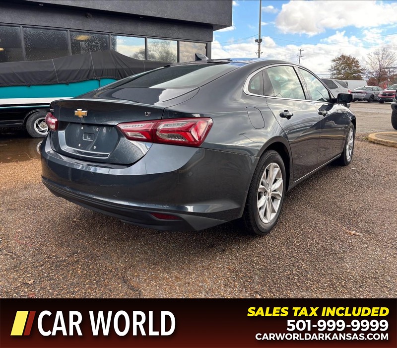 Chevrolet Malibu Vehicle Full-screen Gallery Image 3