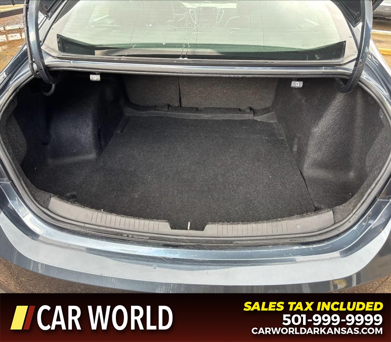 Chevrolet Malibu Vehicle Full-screen Gallery Image 6