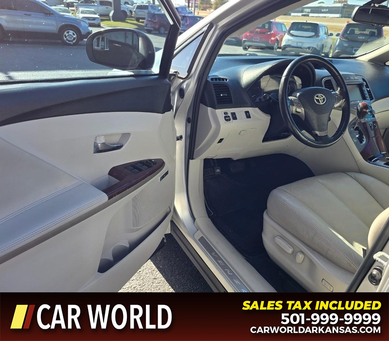 Toyota Venza Vehicle Full-screen Gallery Image 7