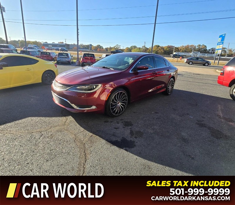 Chrysler 200 Vehicle Full-screen Gallery Image 3