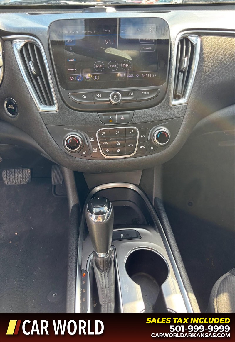 Chevrolet Malibu Vehicle Full-screen Gallery Image 17