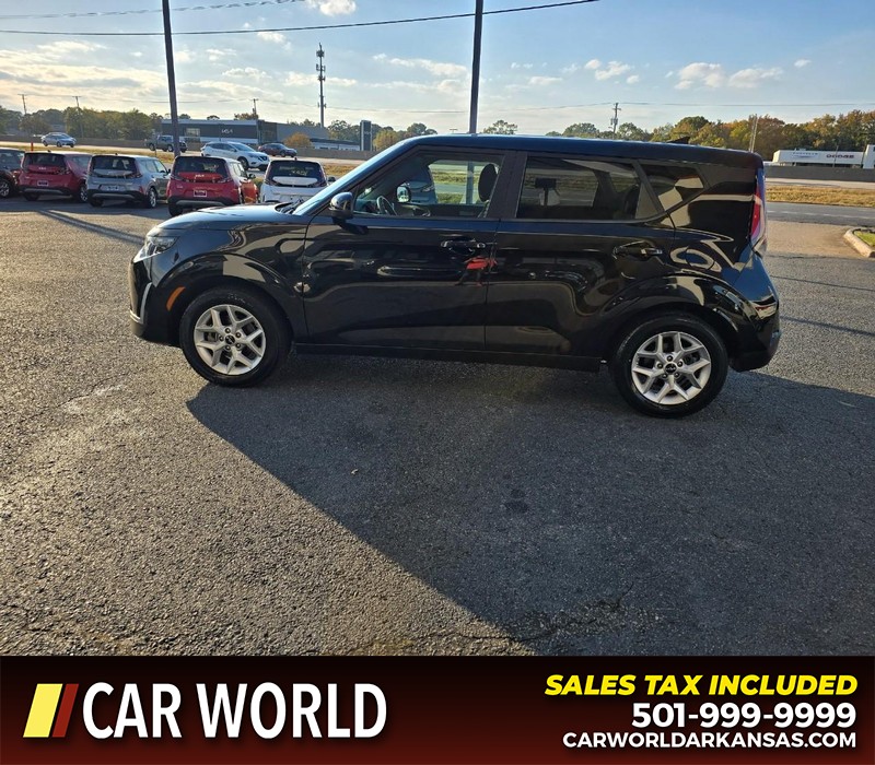 Kia Soul Vehicle Full-screen Gallery Image 4