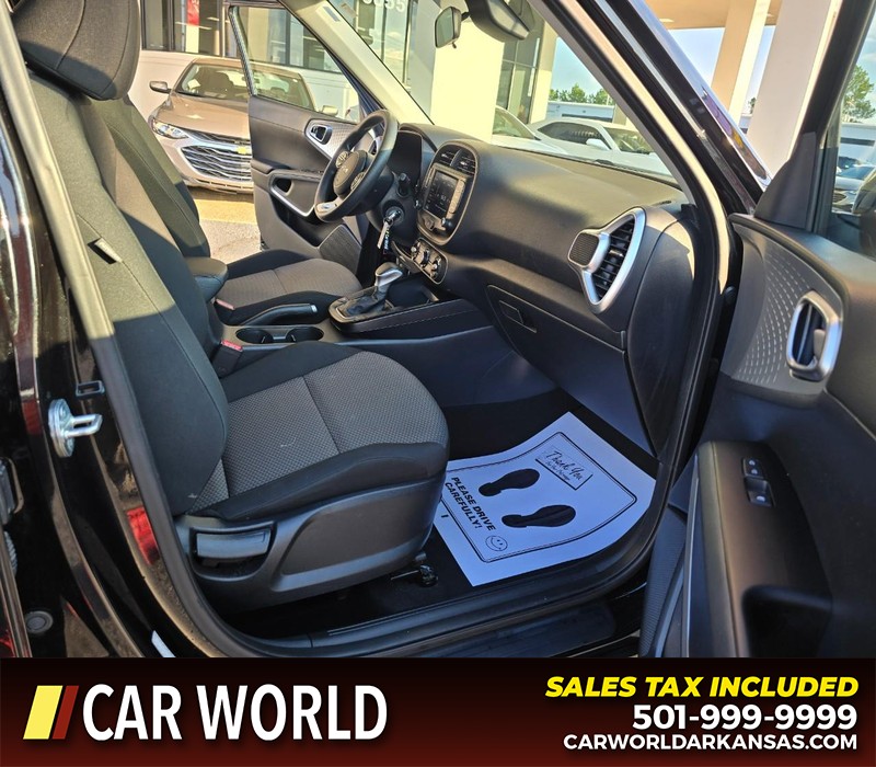 Kia Soul Vehicle Full-screen Gallery Image 11