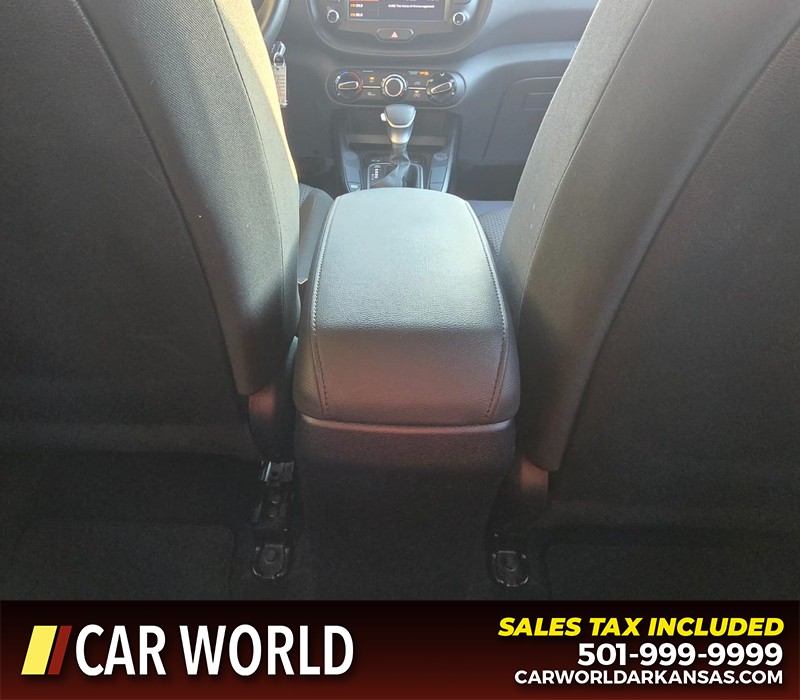 Kia Soul Vehicle Full-screen Gallery Image 19