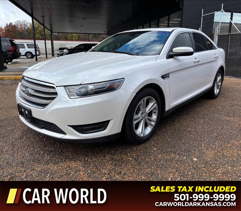 Ford Taurus Vehicle Full-screen Gallery Image 9