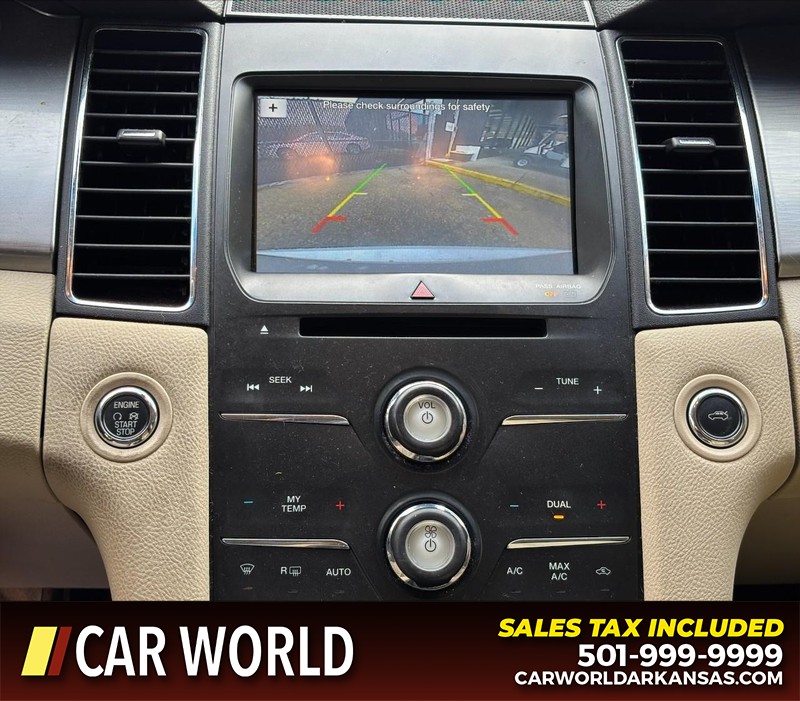 Ford Taurus Vehicle Full-screen Gallery Image 18