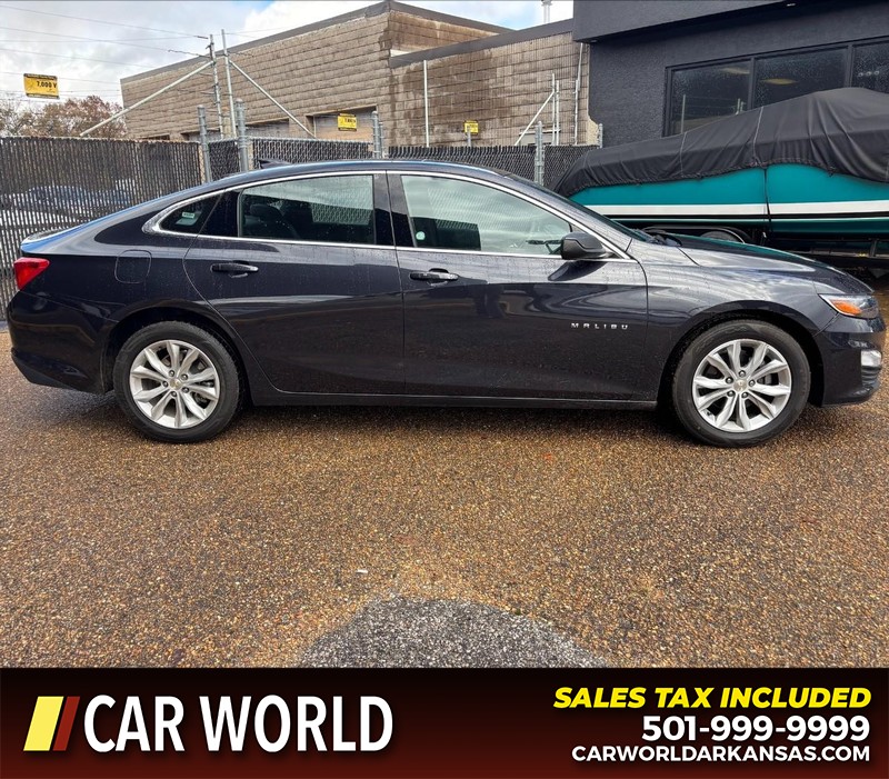 Chevrolet Malibu Vehicle Full-screen Gallery Image 2