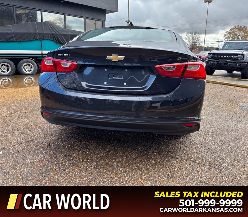 Chevrolet Malibu Vehicle Full-screen Gallery Image 4