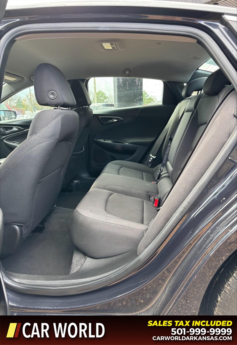 Chevrolet Malibu Vehicle Full-screen Gallery Image 15