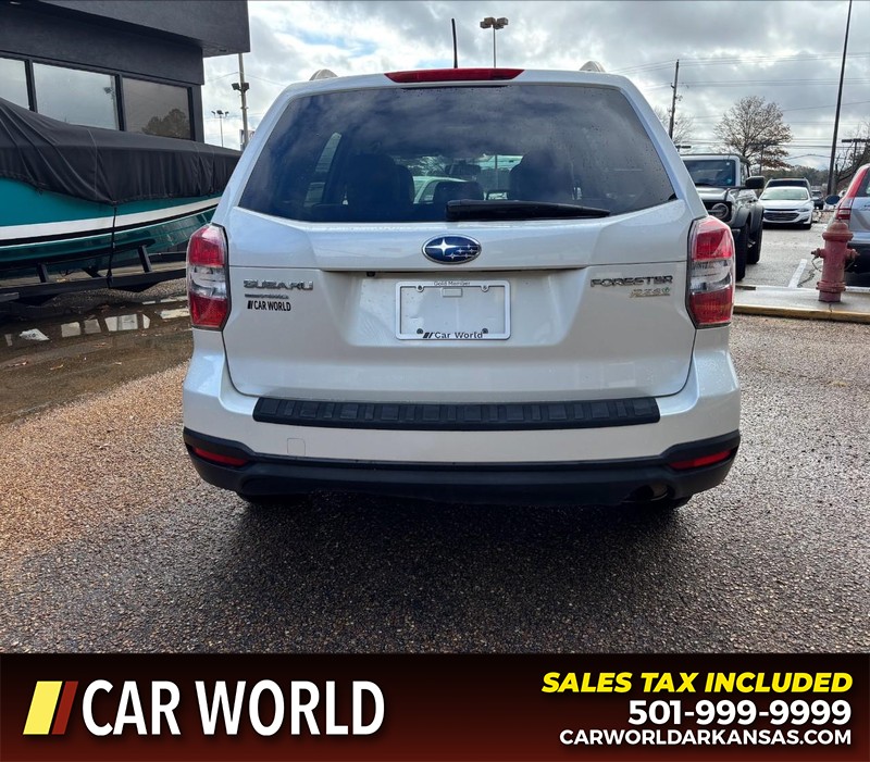 Subaru Forester Vehicle Full-screen Gallery Image 4