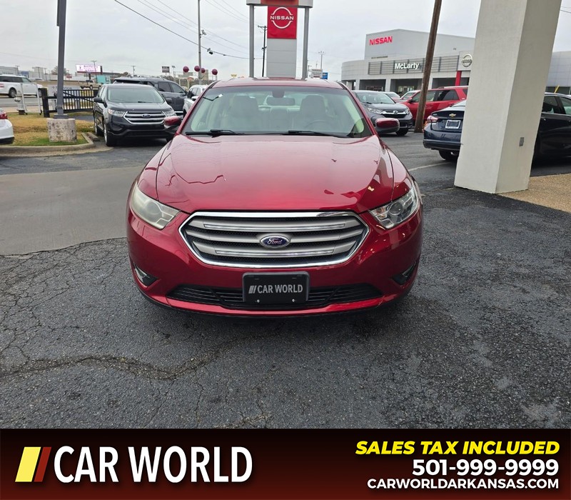 Ford Taurus Vehicle Full-screen Gallery Image 2
