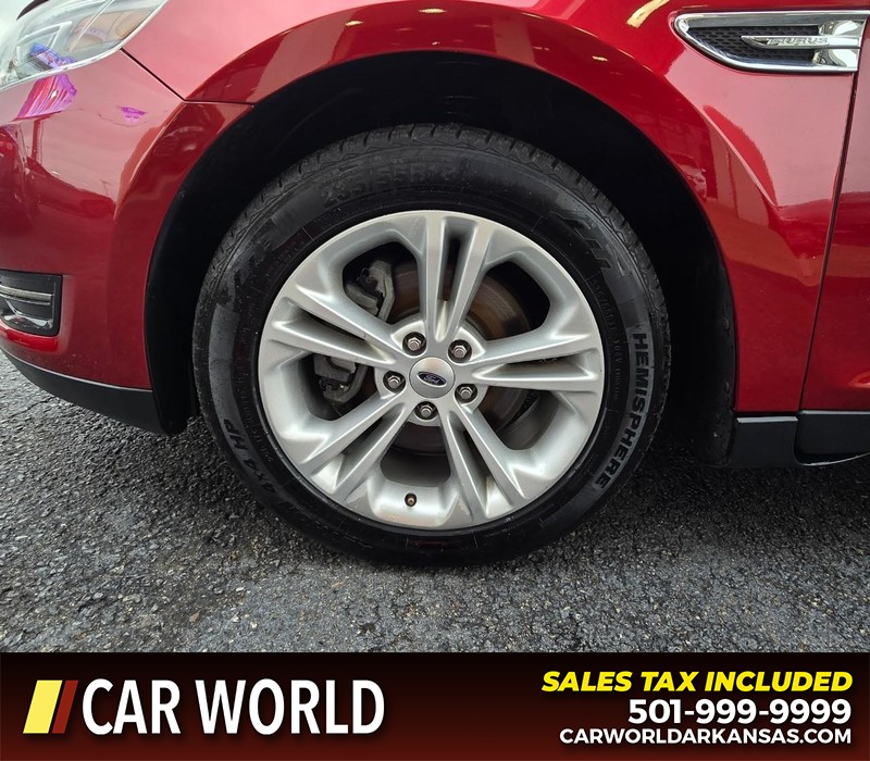 Ford Taurus Vehicle Full-screen Gallery Image 7