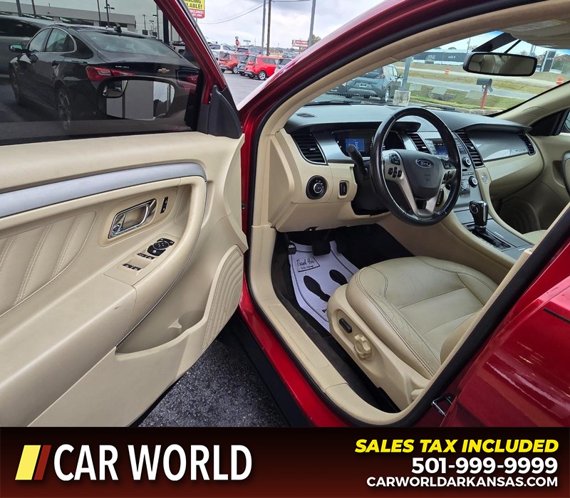 Ford Taurus Vehicle Full-screen Gallery Image 8