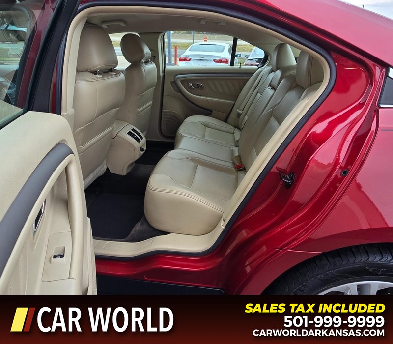 Ford Taurus Vehicle Full-screen Gallery Image 11