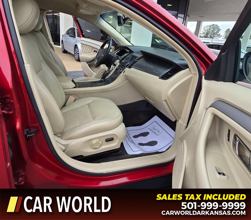 Ford Taurus Vehicle Full-screen Gallery Image 12