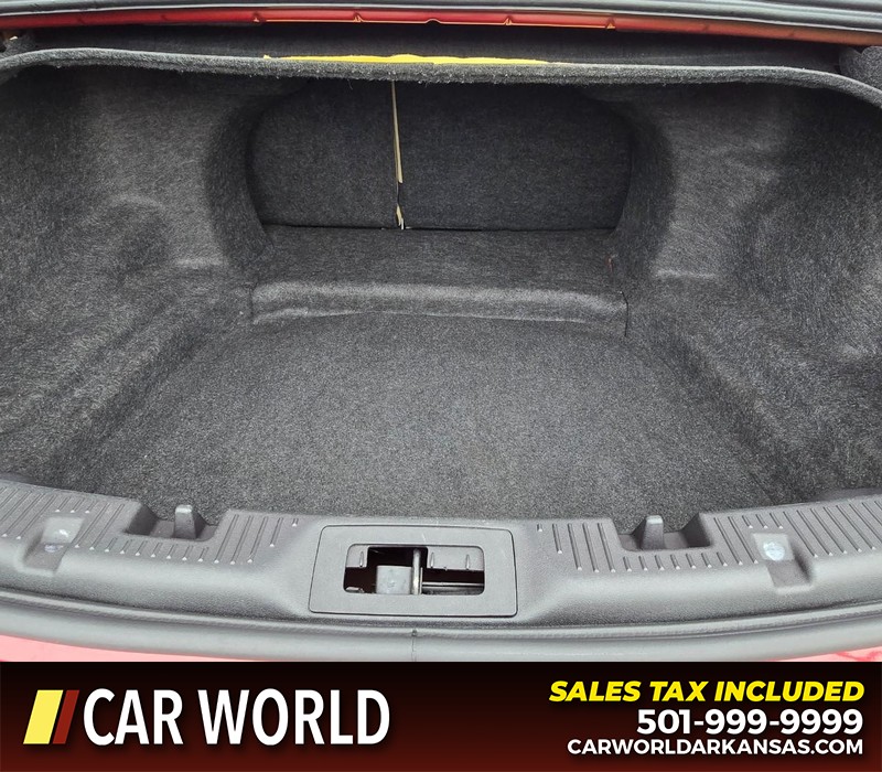 Ford Taurus Vehicle Full-screen Gallery Image 14