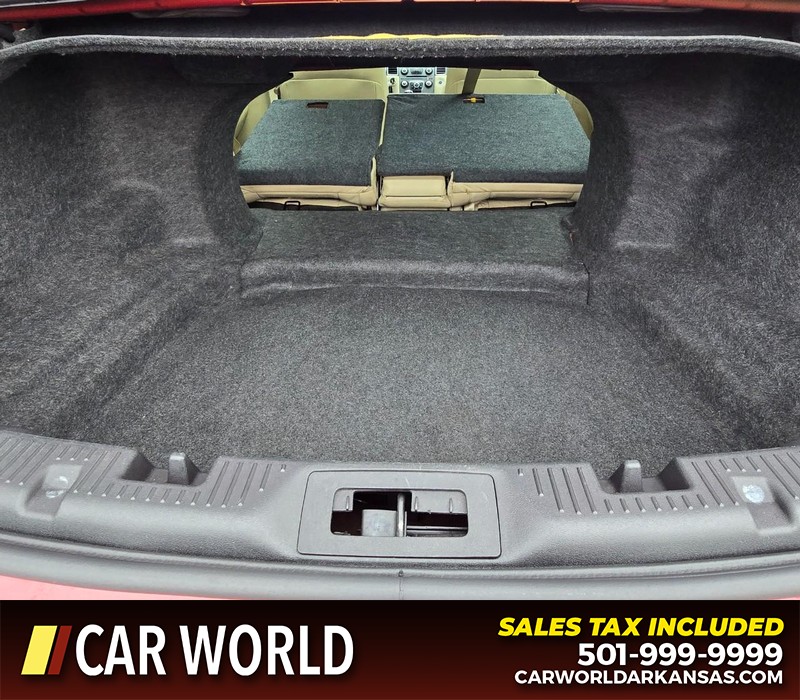 Ford Taurus Vehicle Full-screen Gallery Image 15