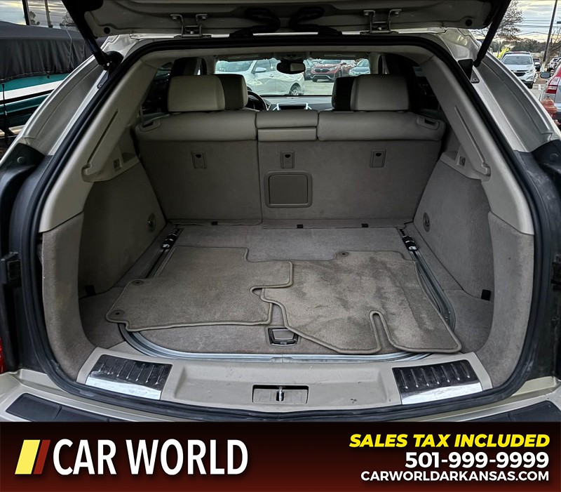 Cadillac SRX Vehicle Full-screen Gallery Image 6