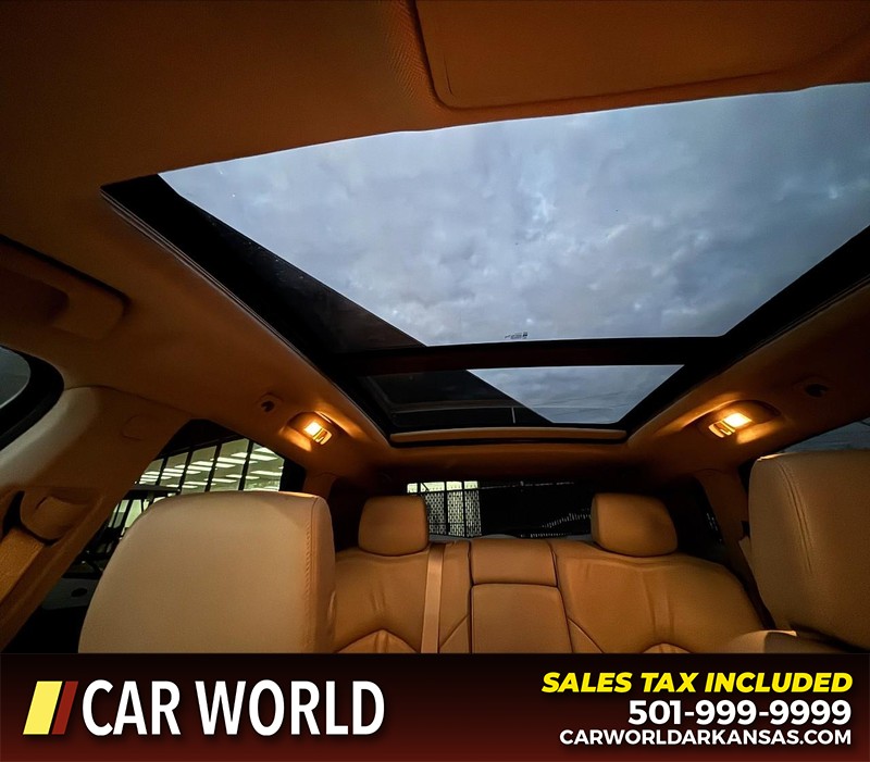 Cadillac SRX Vehicle Full-screen Gallery Image 16