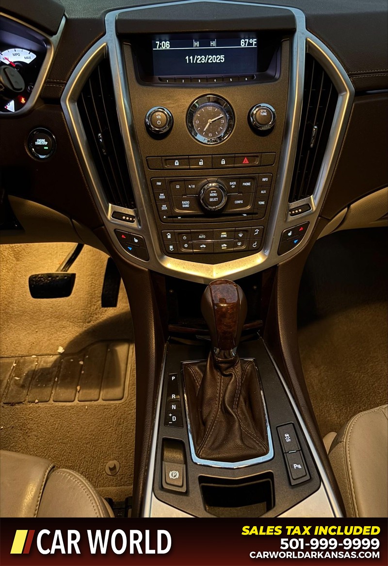 Cadillac SRX Vehicle Full-screen Gallery Image 17