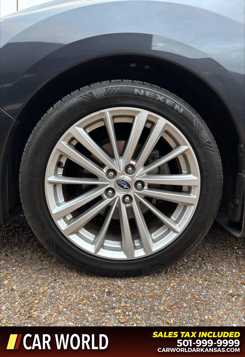 Subaru Impreza Sedan Vehicle Full-screen Gallery Image 11