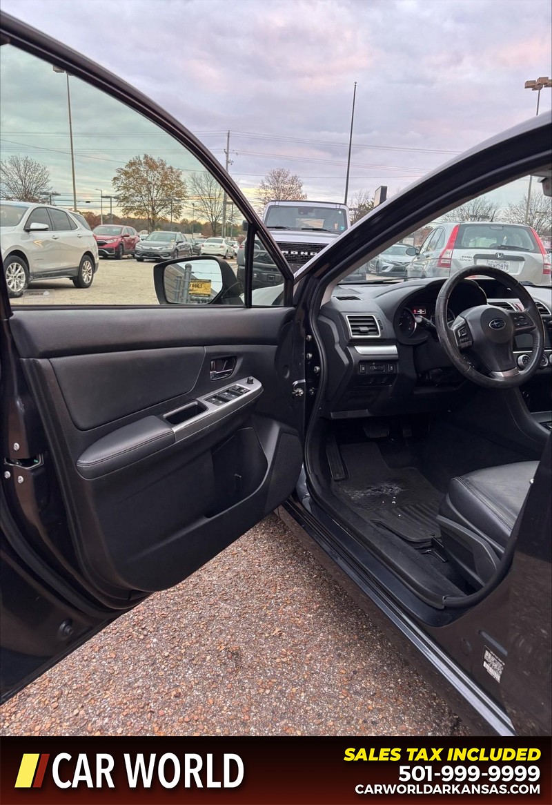 Subaru Impreza Sedan Vehicle Full-screen Gallery Image 13