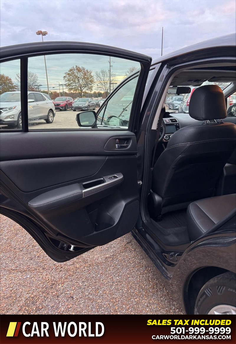 Subaru Impreza Sedan Vehicle Full-screen Gallery Image 15